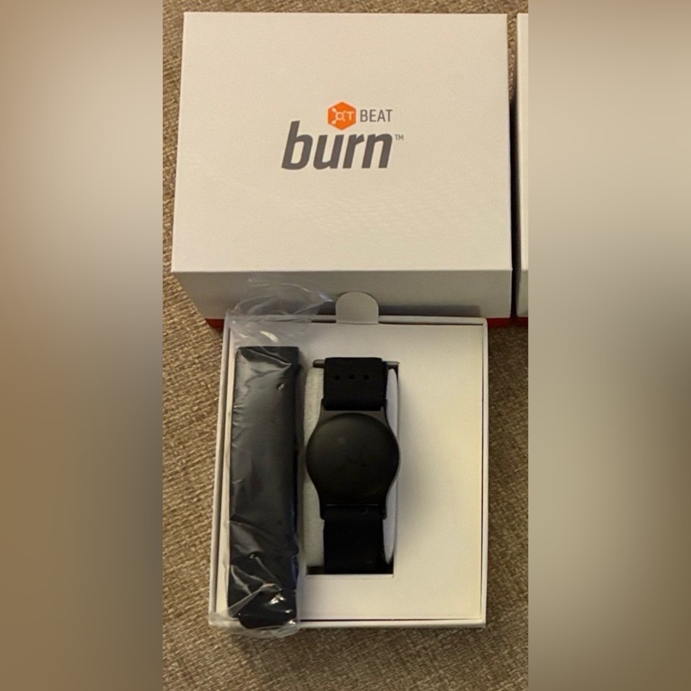 OrangeTheory Beat Burn 5.0 Heart Rate Monitor OTBEAT LIKE NEW.  $100